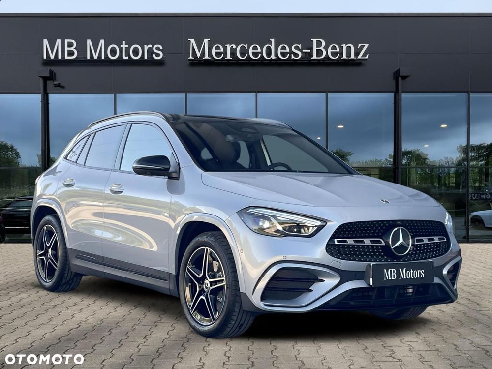Mercedes-Benz GLA - 4