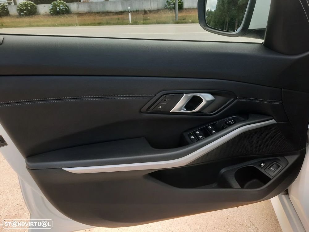 BMW 320 e Line Sport Auto - 30
