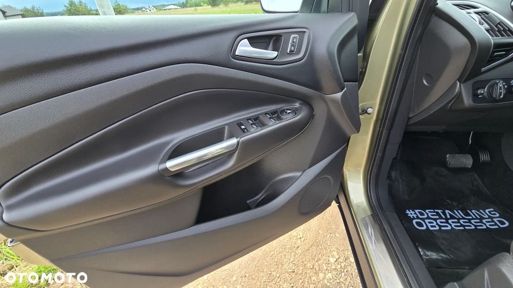 Ford Kuga 2.0 TDCi 4x4 Titanium - 13