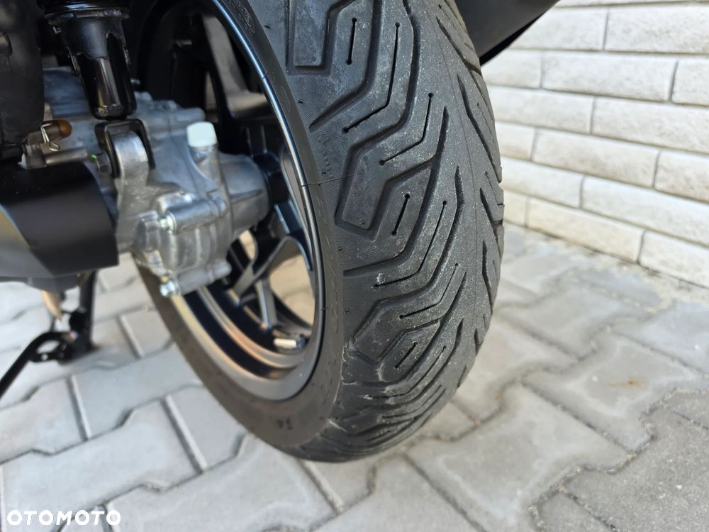 Yamaha X-max - 7