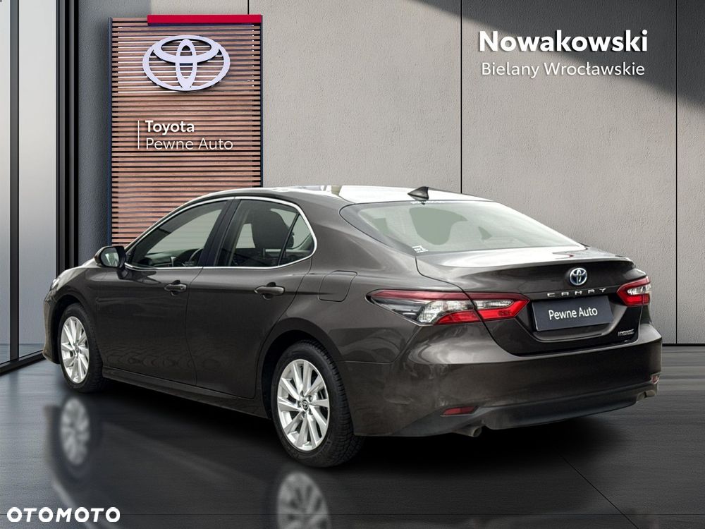 Toyota Camry 2.5 Hybrid Comfort CVT - 3