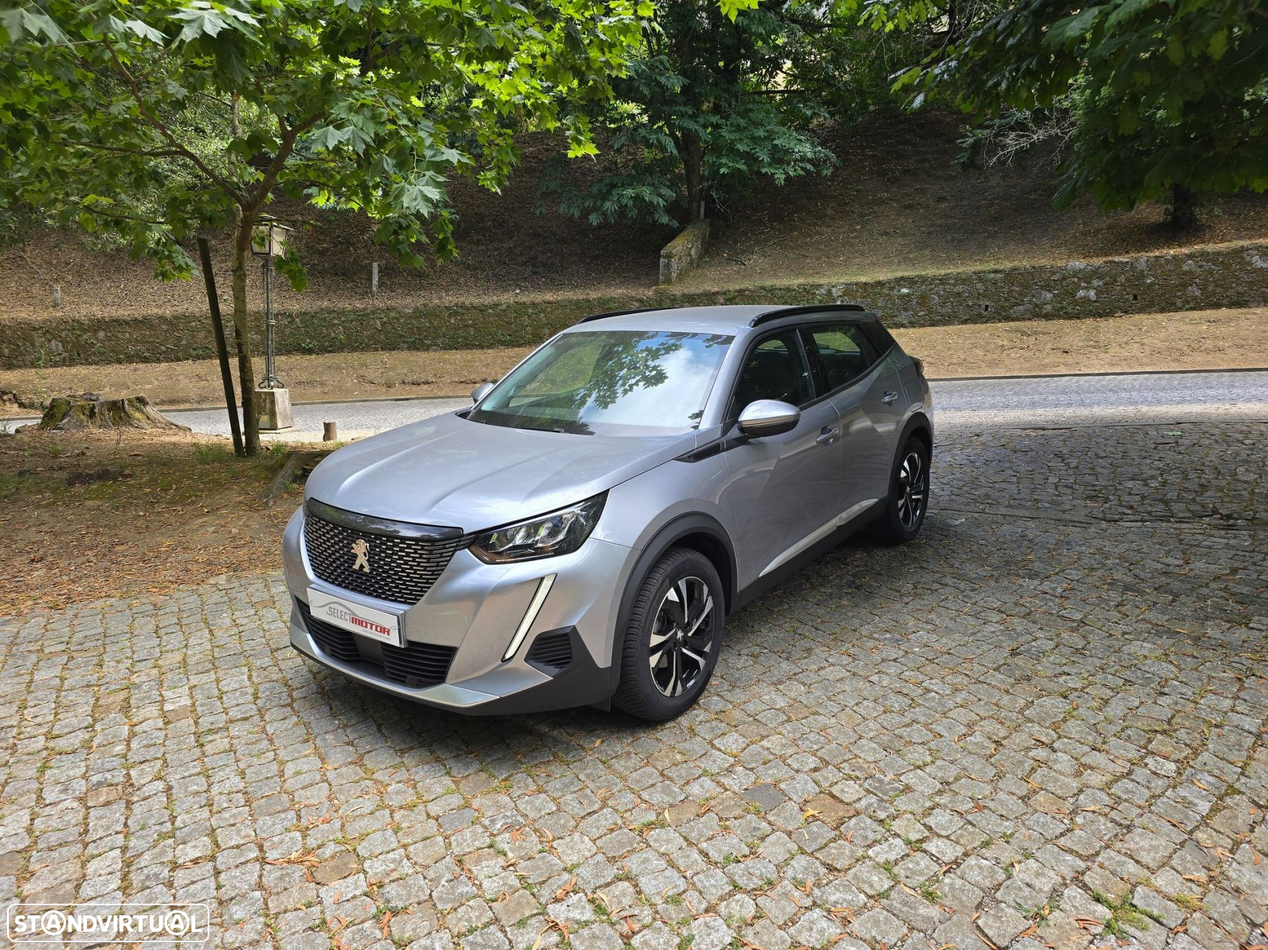 Peugeot 2008 1.2 PureTech Allure - 5