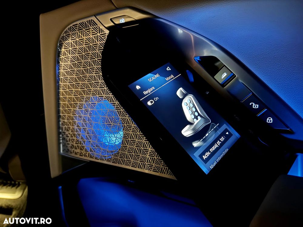 BMW Seria 7 740d xDrive MHEV - 15