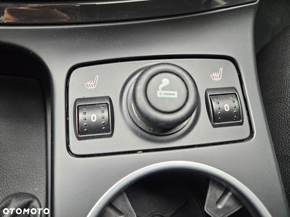 Ford Kuga 2.0 TDCi 4x4 Titanium - 27