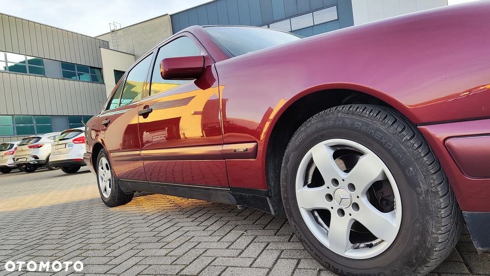 Mercedes-Benz Klasa E 200 CDI Elegance - 6