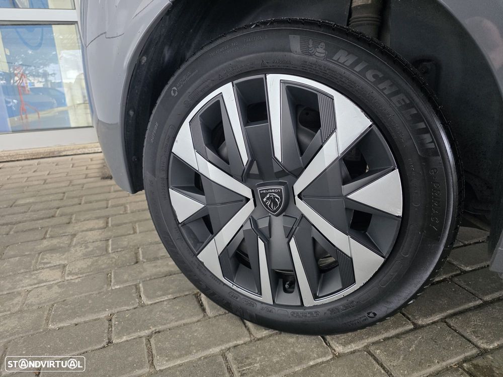 Peugeot 208 - 21