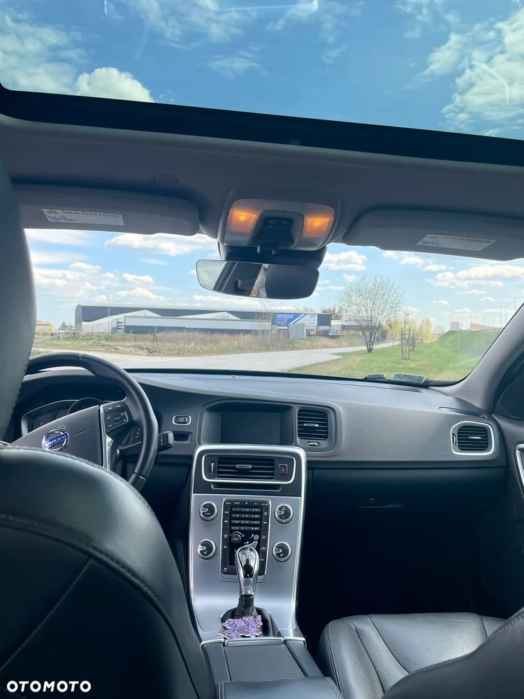 Volvo S60 T5 Drive-E Dynamic Edition (Momentum) - 13