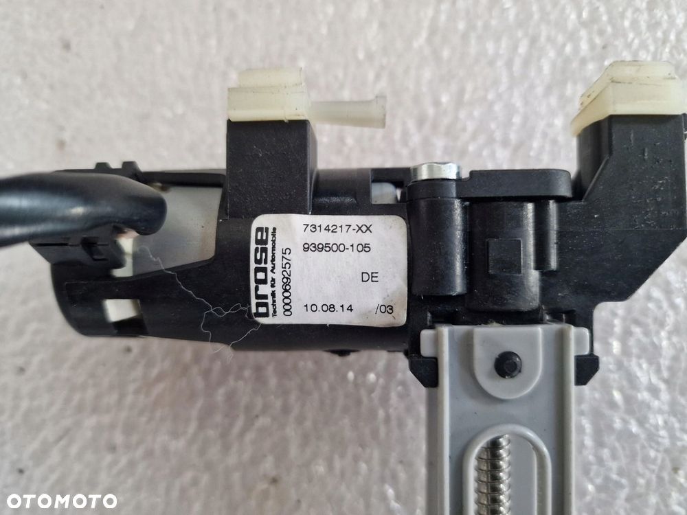 Silniczek Mechanizm Zagłówka Prawy BMW X5 F15 X6 F16 7314217 - 2