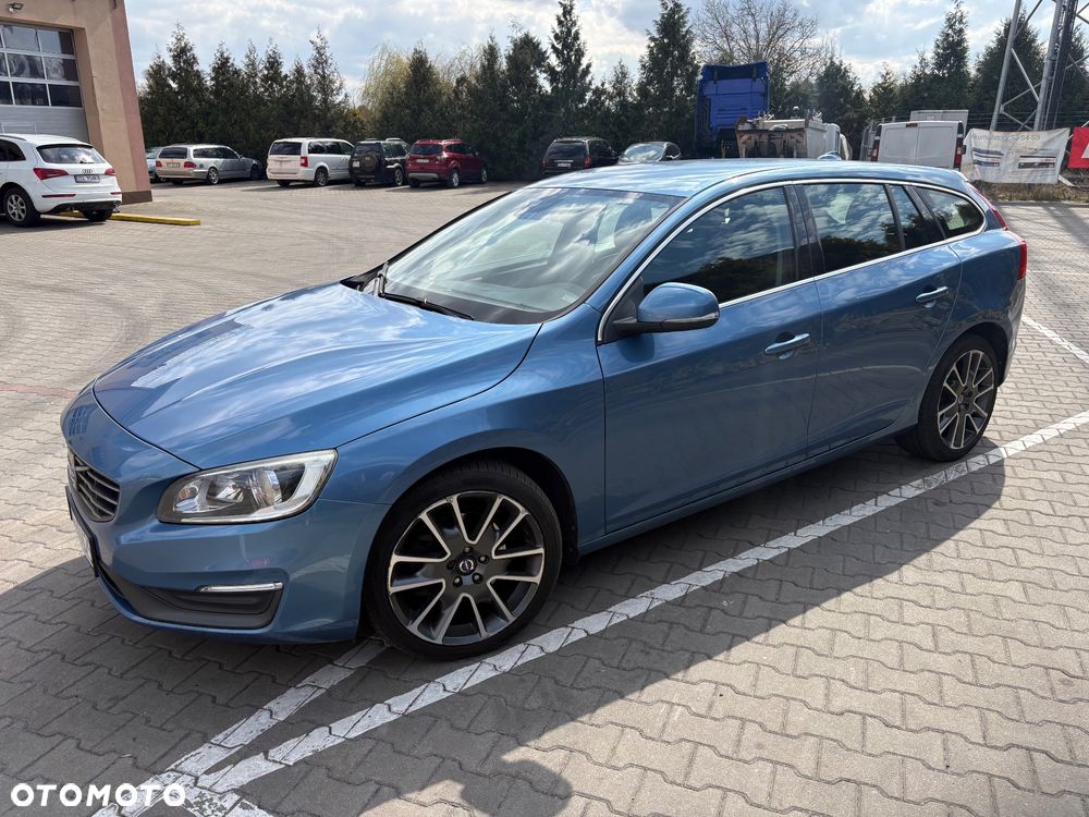 Volvo V60 D4 Drive-E Momentum - 5