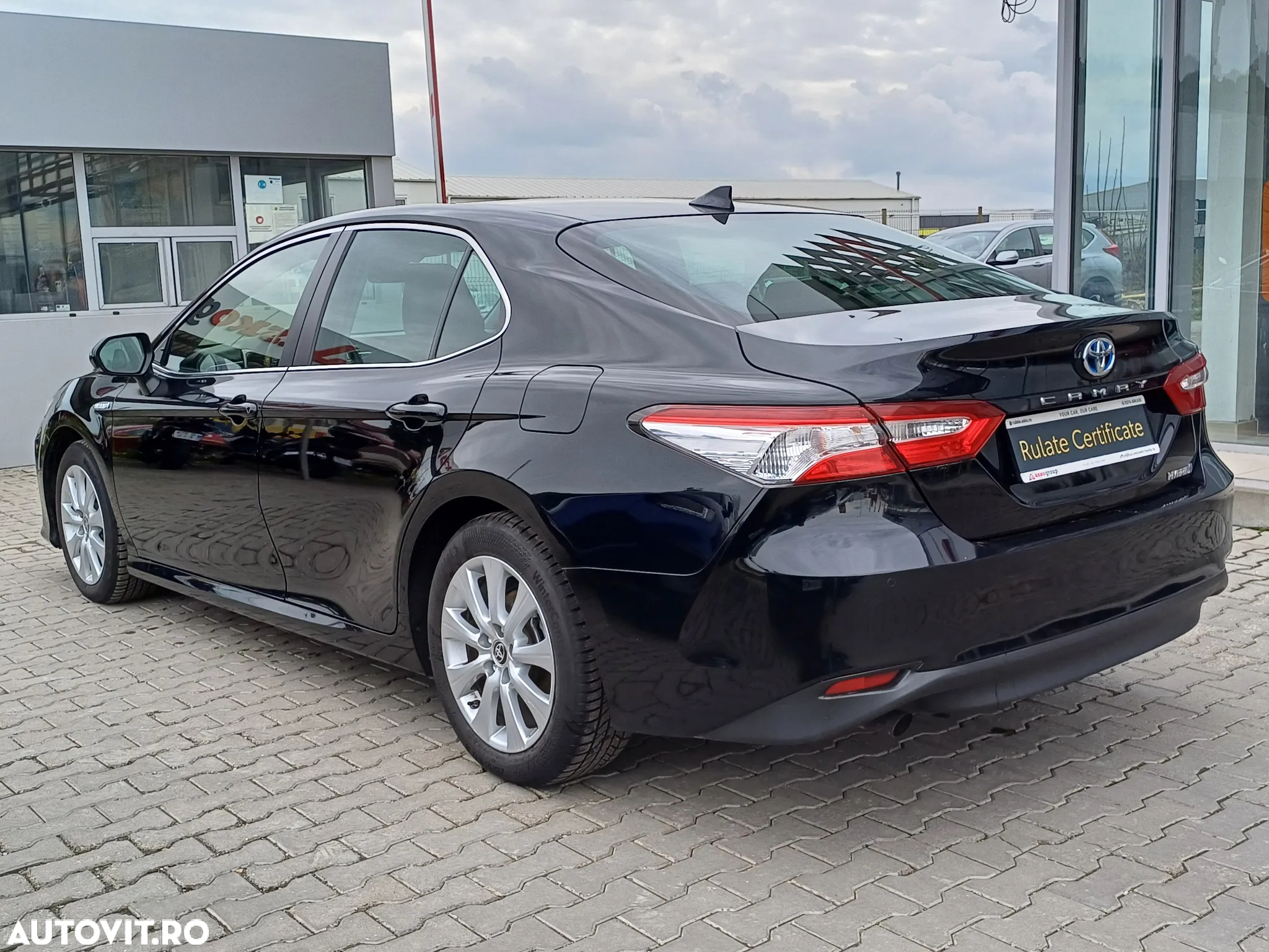 Toyota Camry 2.5 Hybrid Business - 4