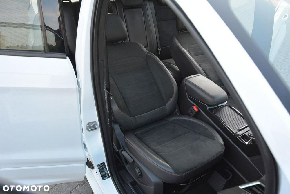 Ford Kuga 1.5 EcoBoost 2x4 ST-Line - 16