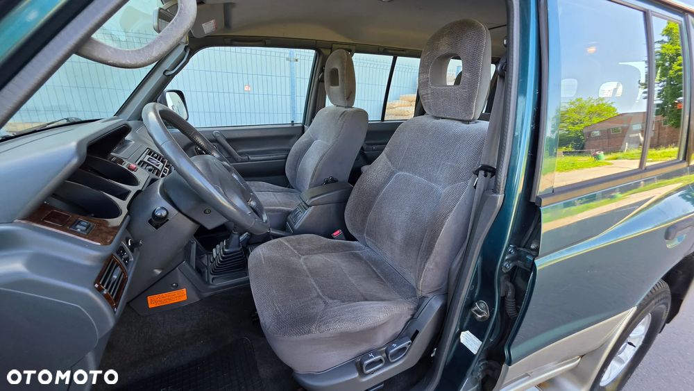 Mitsubishi Pajero - 8
