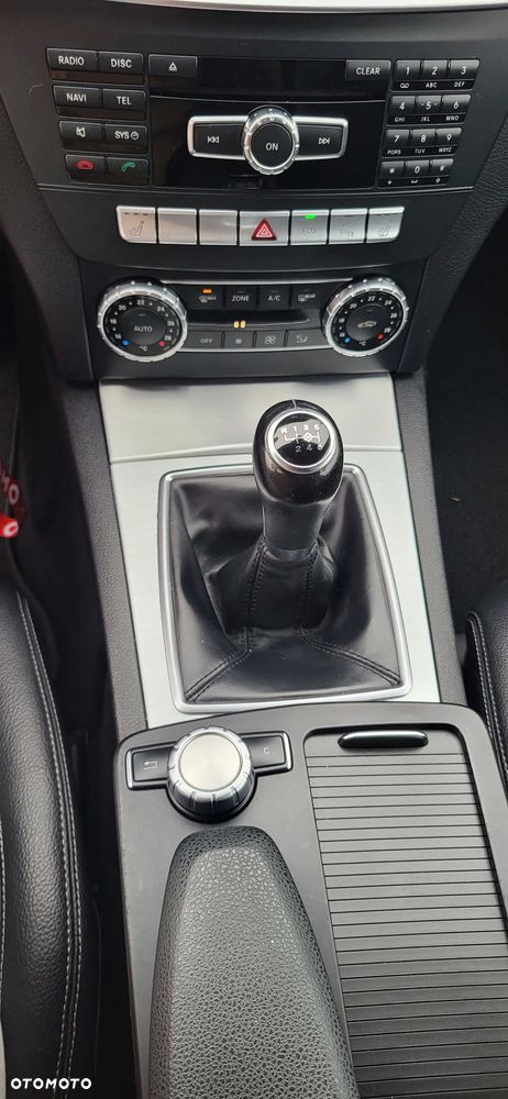 Mercedes-Benz Klasa C 180 (BlueEFFICIENCY) - 25