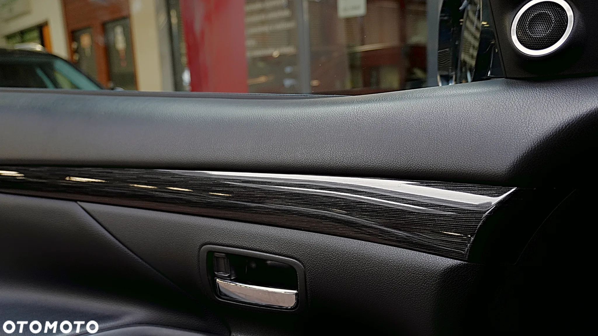 Mitsubishi Outlander 2.0 Intense + Navi 4WD CVT - 31