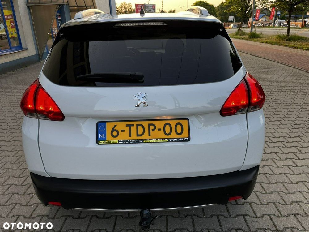 Peugeot 2008 - 11