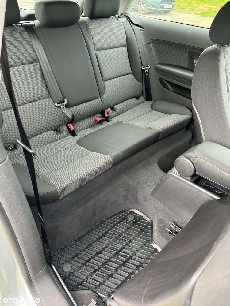 Audi A3 3-drzwiowe 1.6 Ambiente - 12