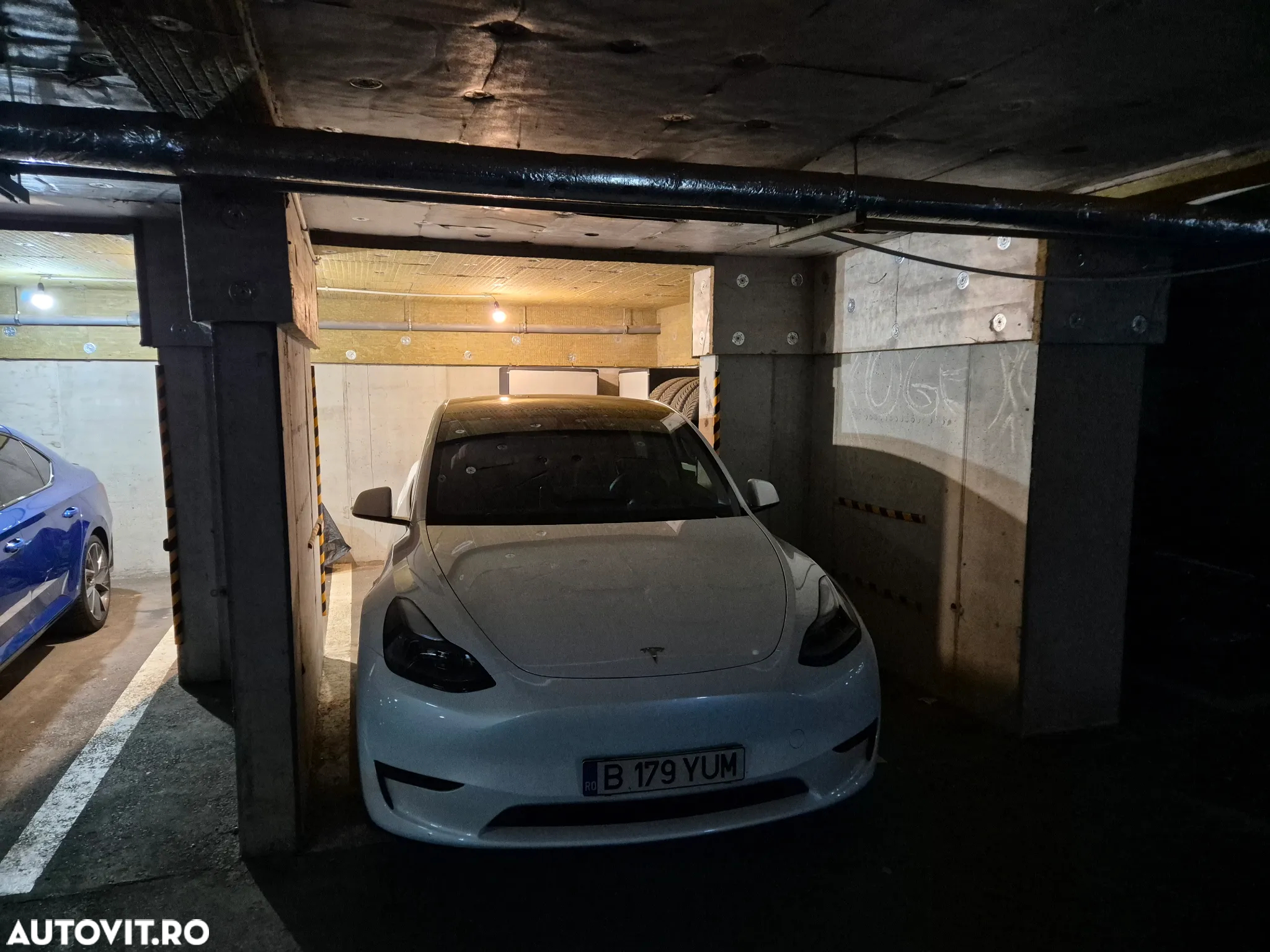 Tesla Model Y - 38