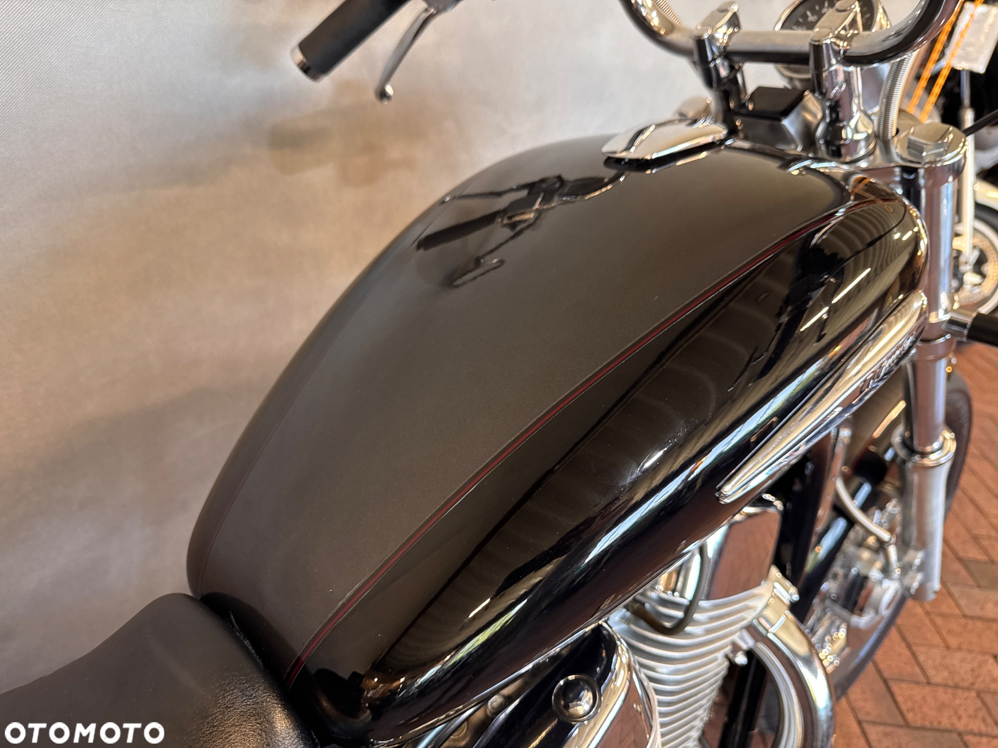 Suzuki Intruder - 30