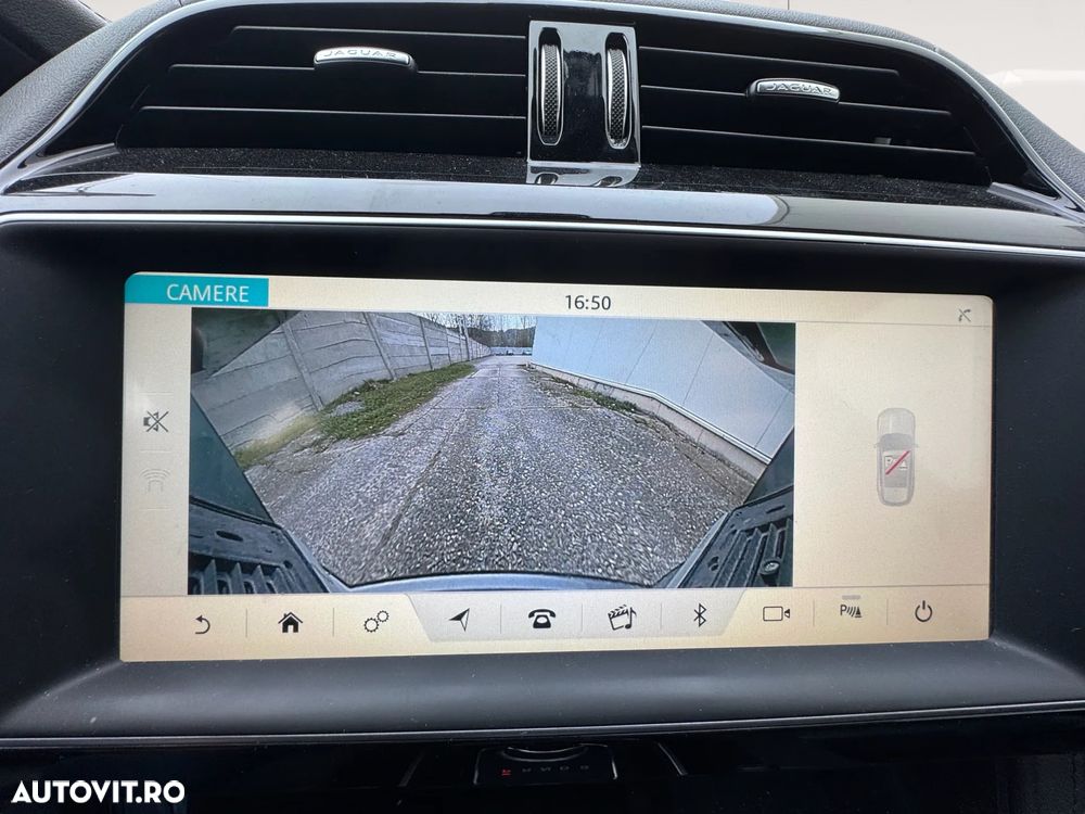 Jaguar F-Pace 20d AWD Aut. Prestige - 16