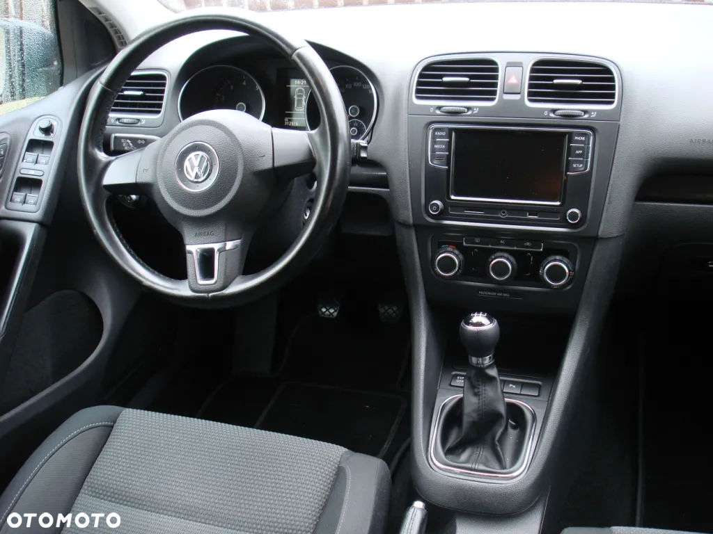 Volkswagen Golf 1.6 Comfortline - 13