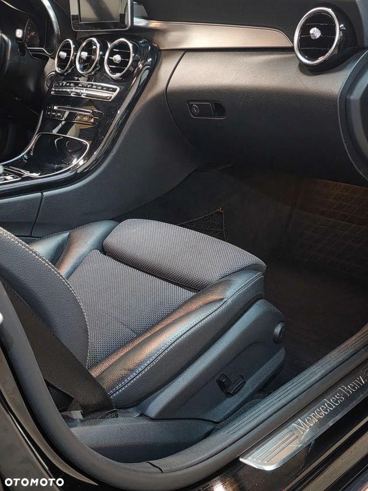 Mercedes-Benz Klasa C 200 7G-TRONIC - 14