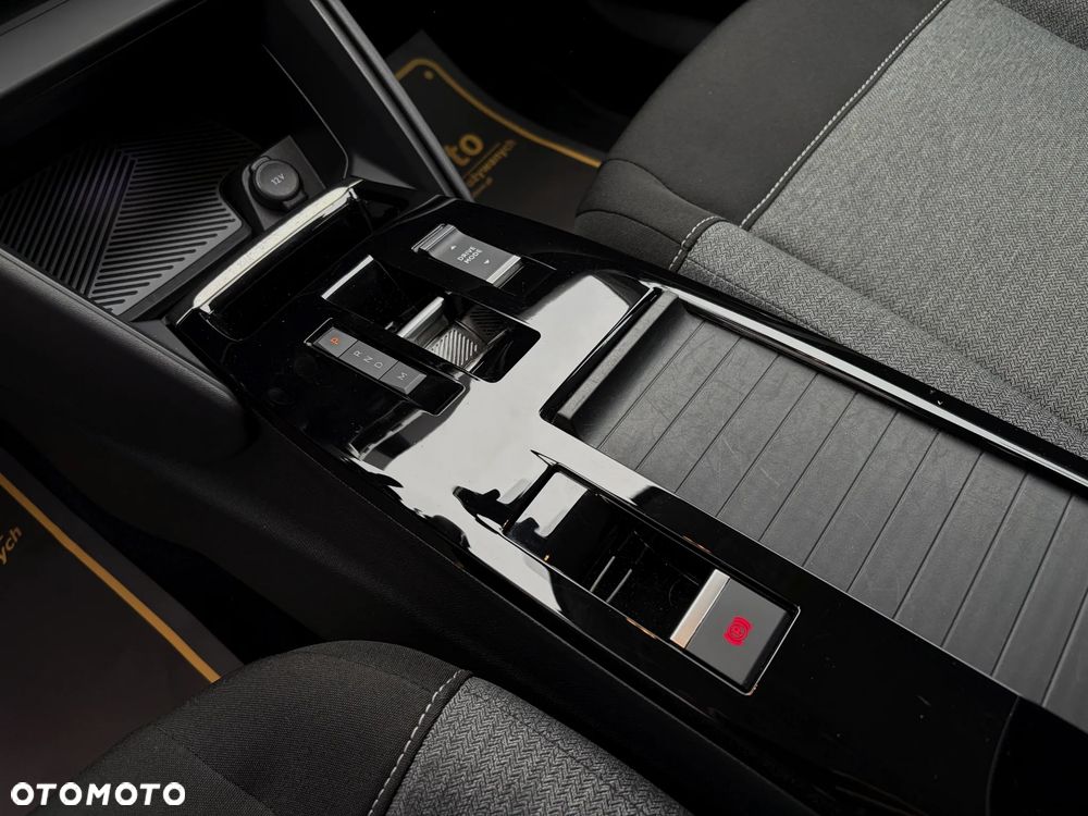 Citroën C4 PureTech 130 Stop&Start EAT8 PLUS - 32