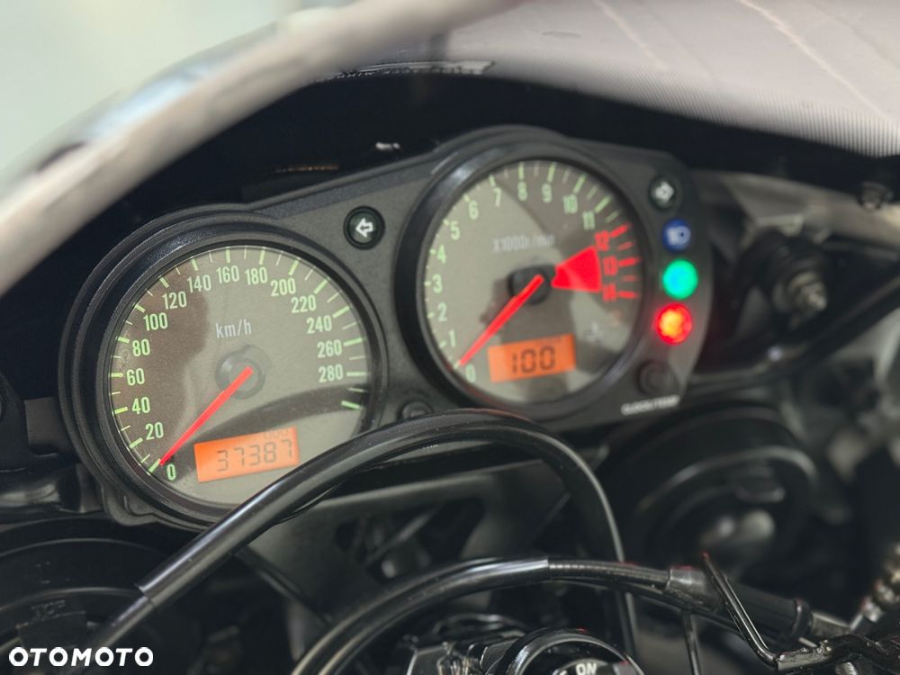Kawasaki ZXR - 26