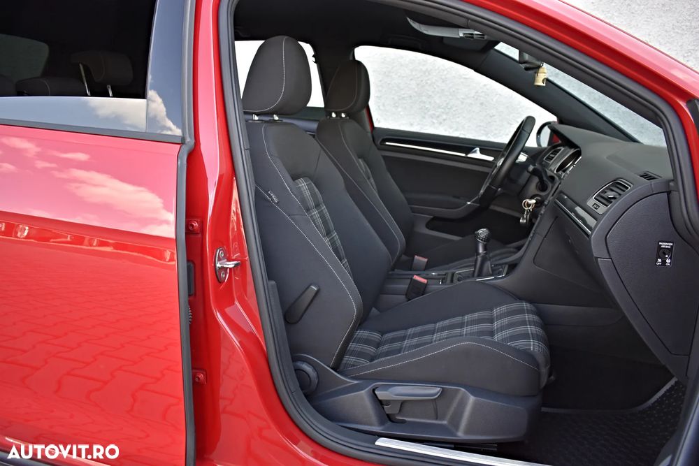 Volkswagen Golf GTD BlueMotion Technology - 13
