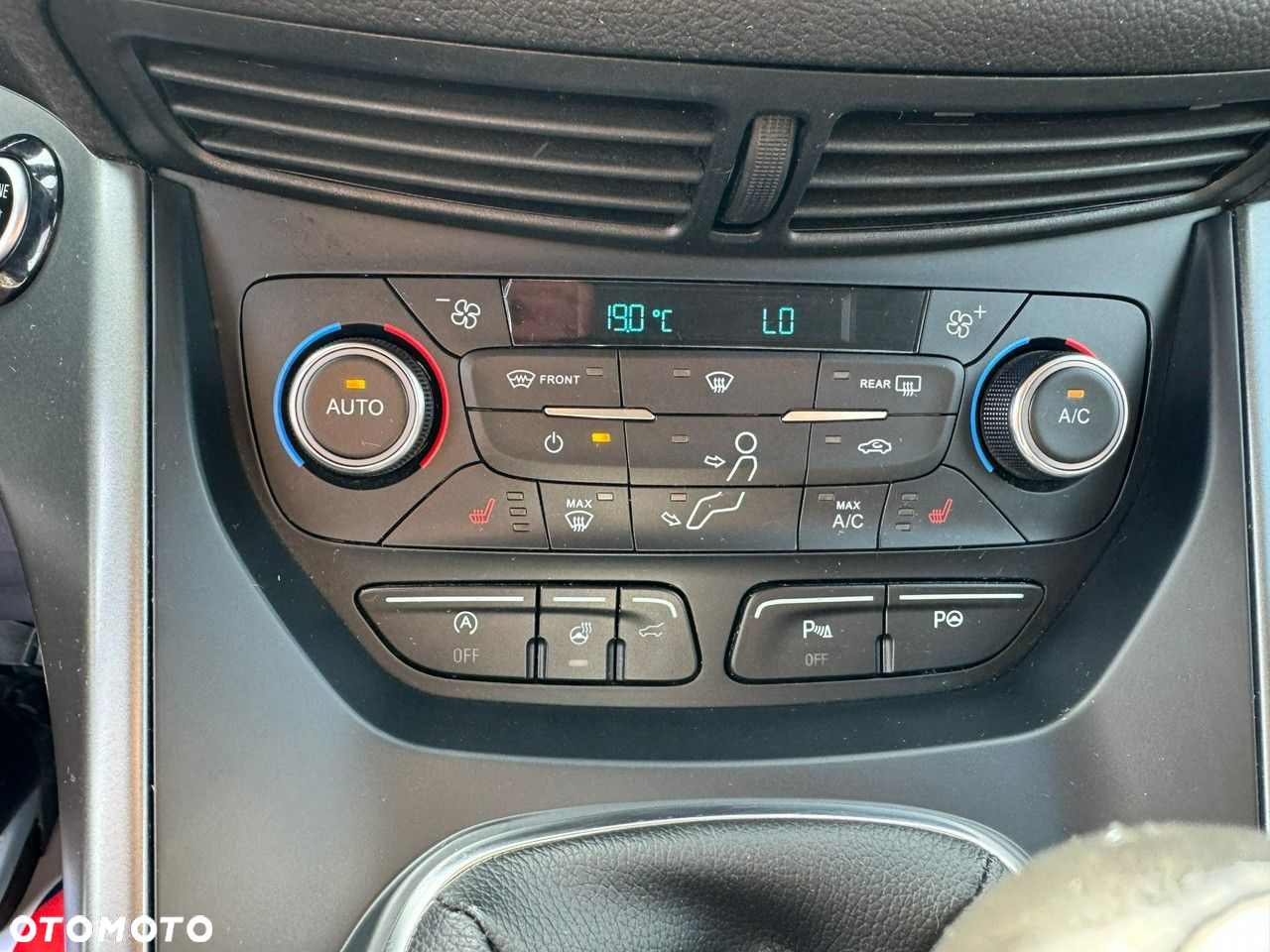 Ford Kuga - 26