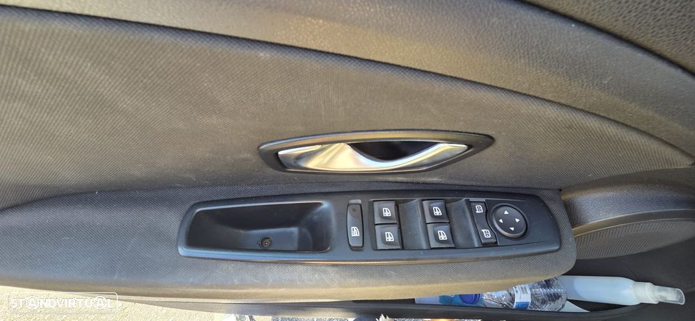 Renault Mégane dCi 110 FAP EDC Dynamique - 8