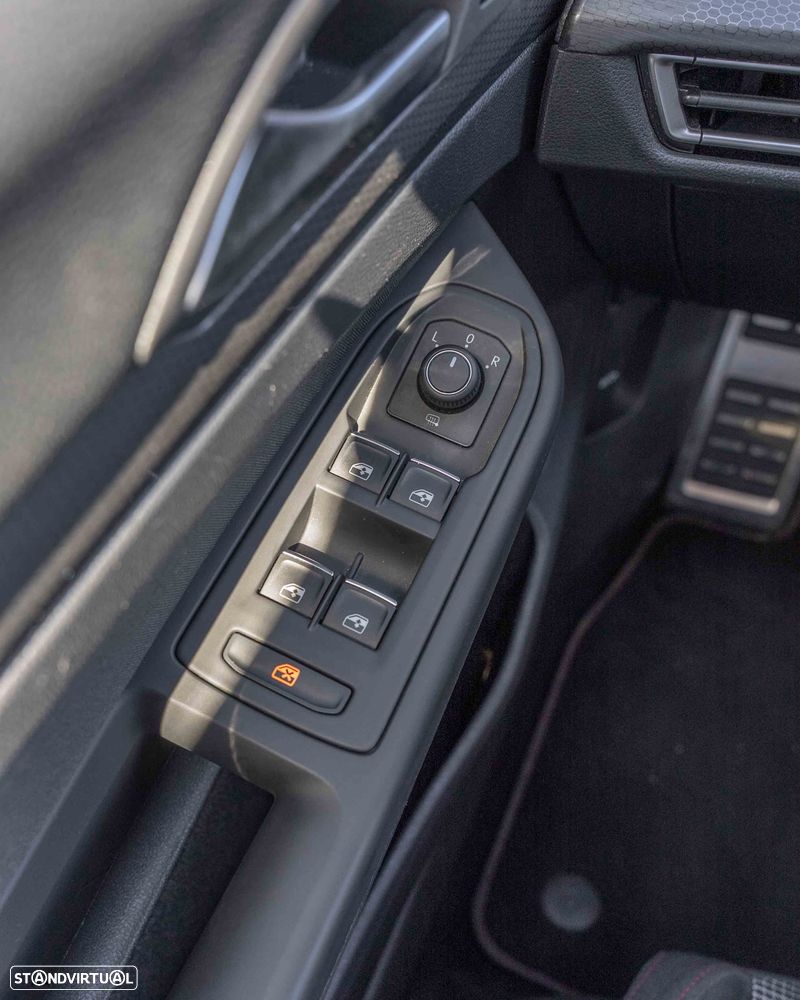 VW Golf 2.0 TSI OPF DSG GTI - 34