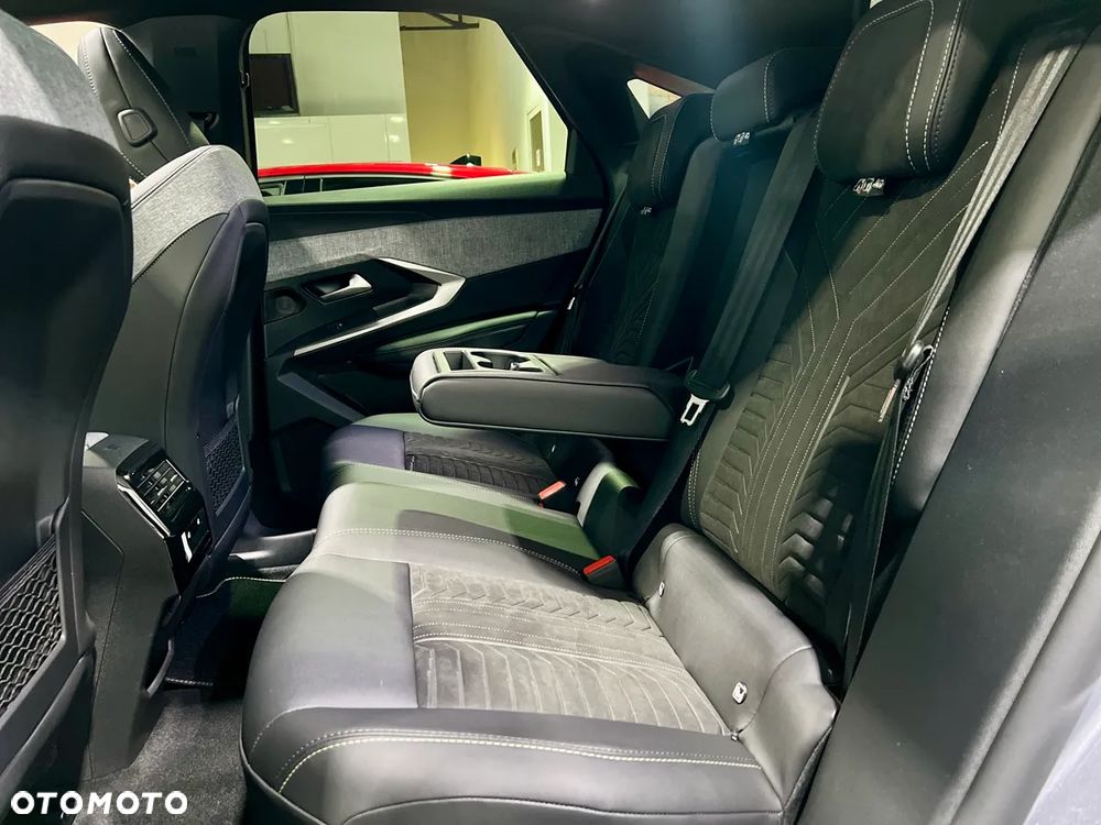 Peugeot 3008 1.2 PureTech mHEV GT E-DCS6 - 8