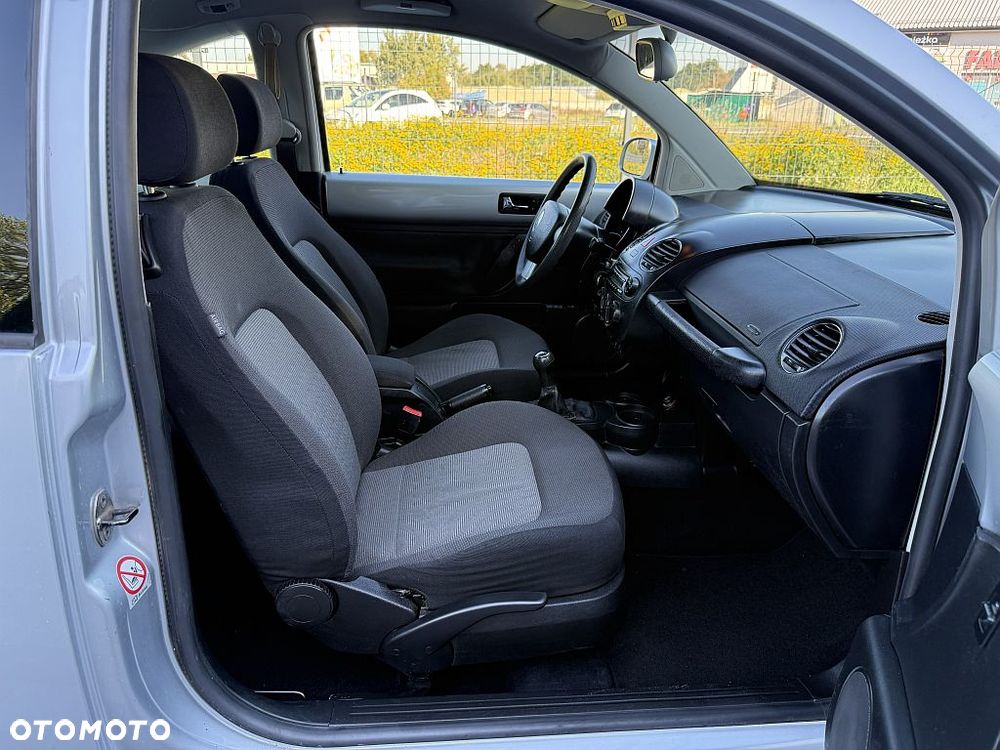 Volkswagen Beetle - 7