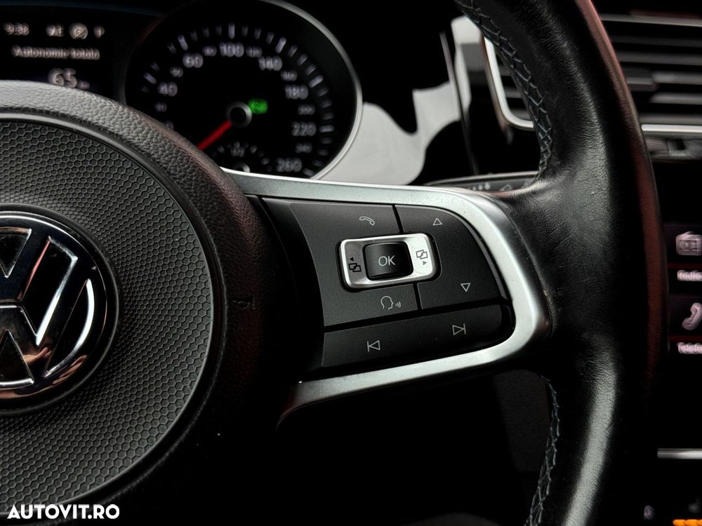 Volkswagen Golf - 11