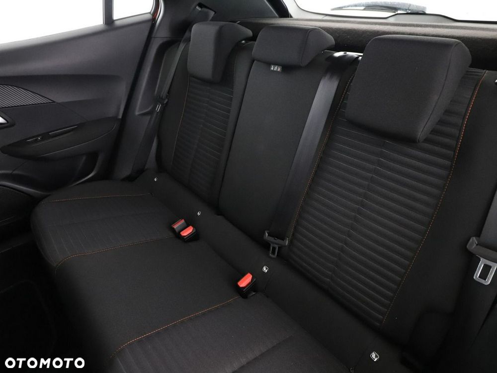Peugeot 2008 PureTech 100 Business - 18