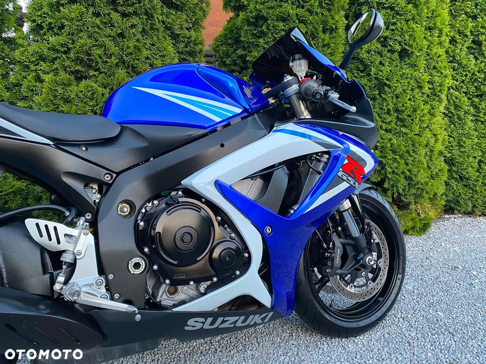 Suzuki GSX-R - 10