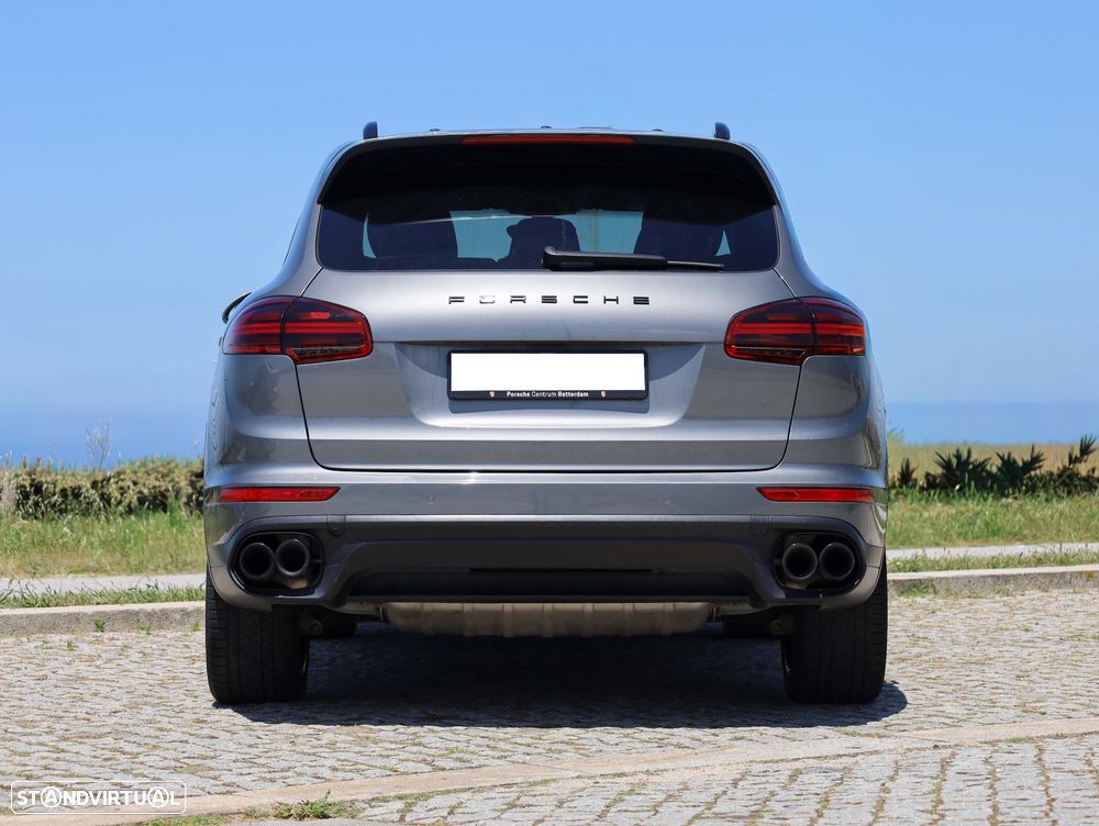 Porsche Cayenne S E-Hybrid - 8