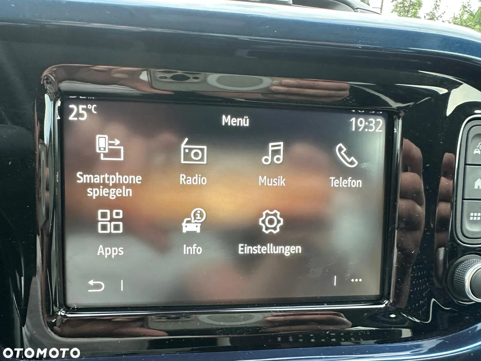 Renault Twingo SCe 75 Signature - 20