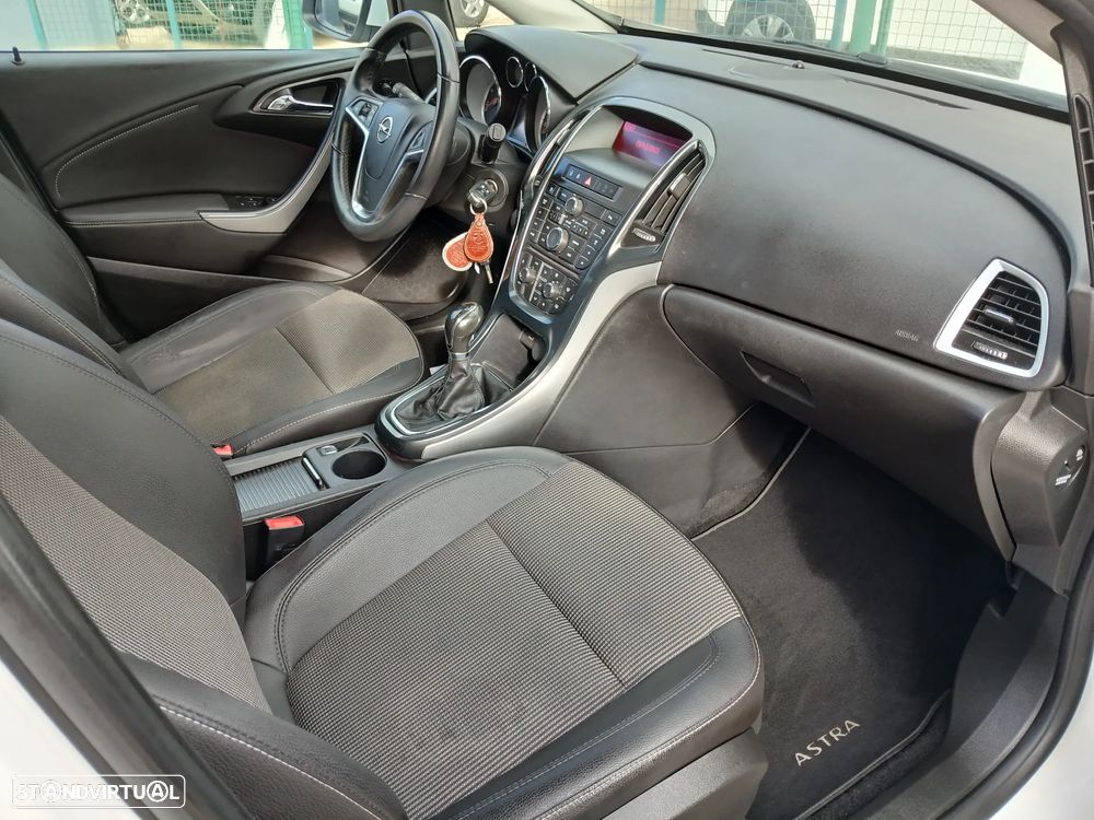 Opel Astra Sports Tourer 1.4 T Cosmo - 26