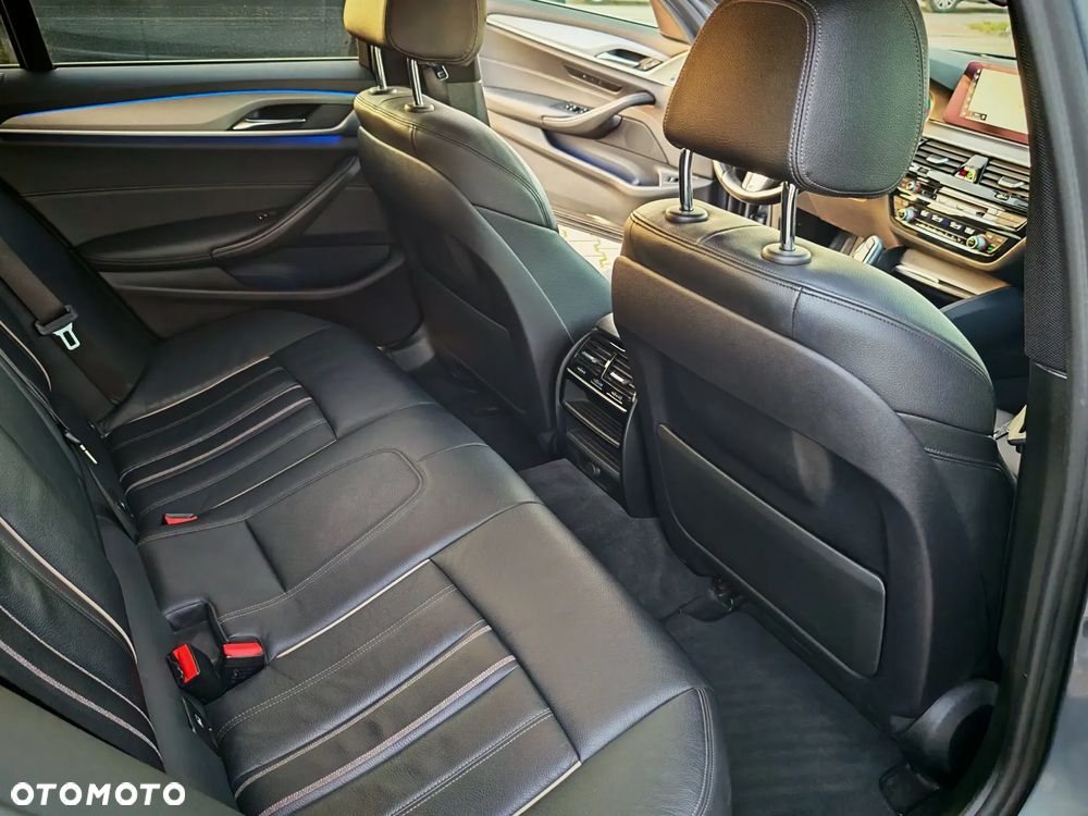 BMW Seria 5 520d xDrive M Sport sport - 26