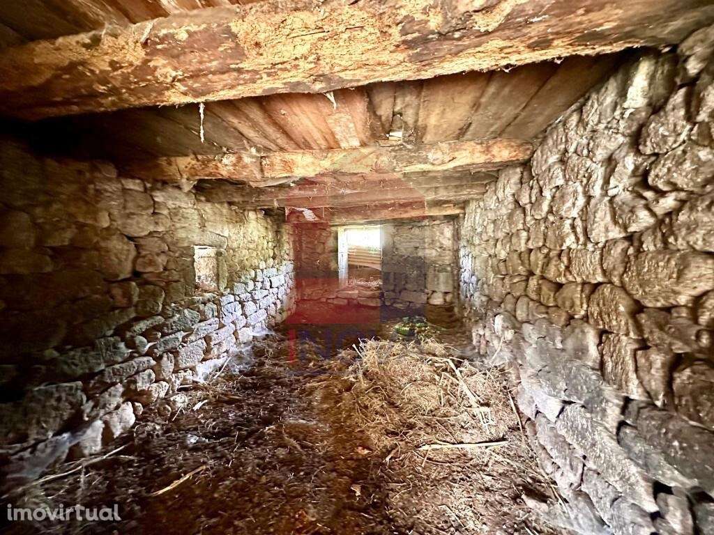 Moradia para restauro, Vila Chã (São João Baptista) - Grande imagem: 5/18