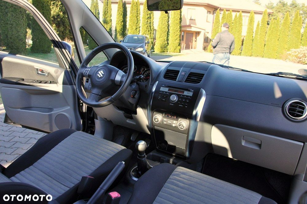 Suzuki SX4 - 25