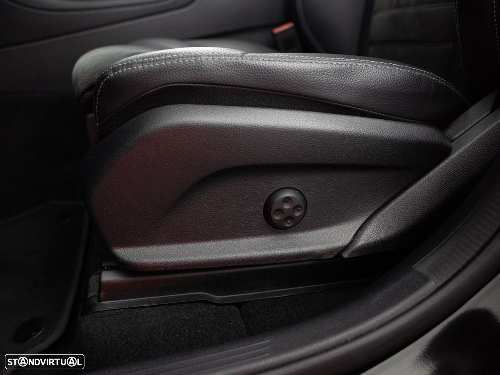 Mercedes-Benz GLC 300 de 4Matic - 40