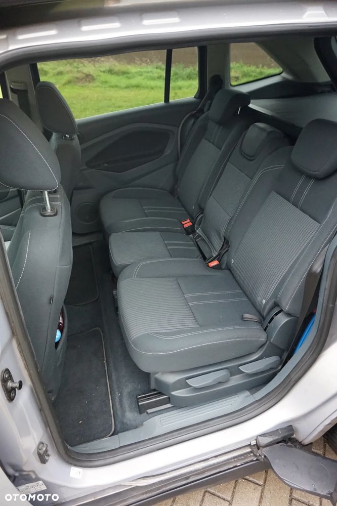 Ford Grand C-MAX - 21