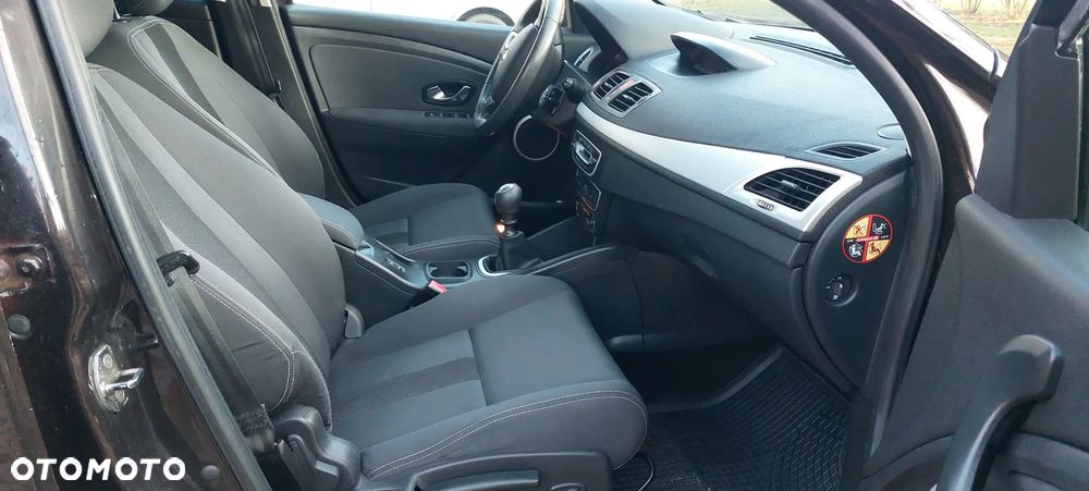 Renault Megane TCe 130 Night and Day - 7