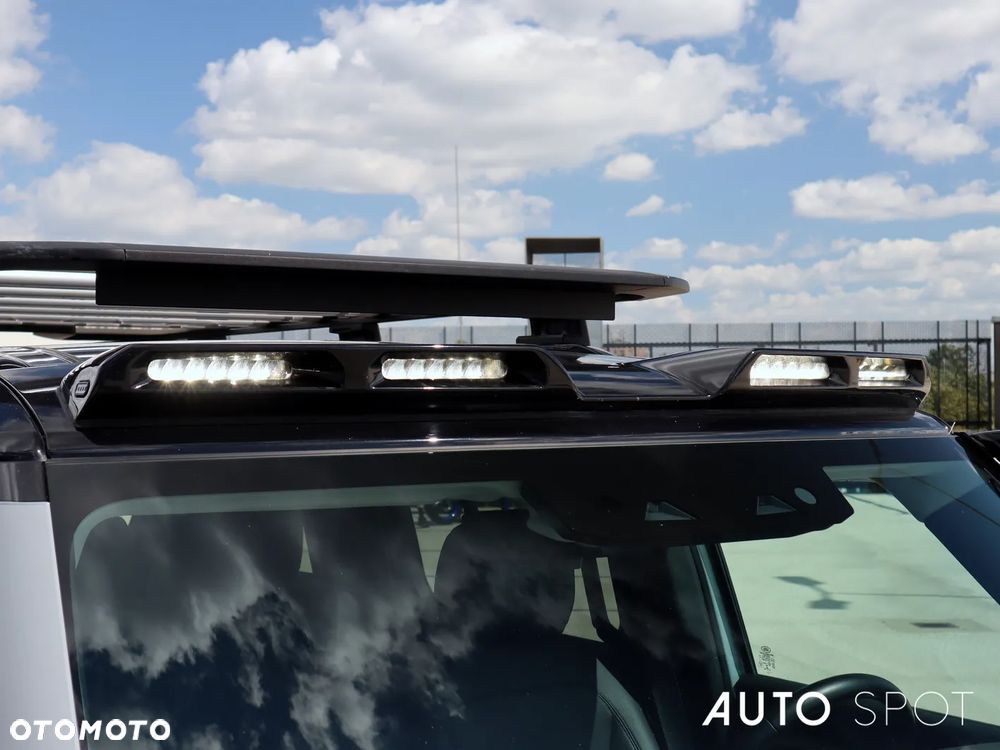 Land Rover Defender 110 3.0 P400 mHEV First Edition - 14