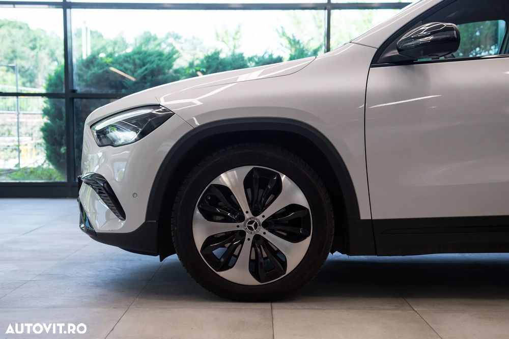 Mercedes-Benz GLA 200 d 8G-DCT Progressive - 13