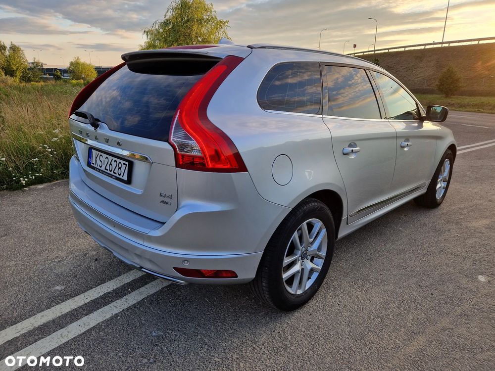 Volvo XC 60 D4 AWD Summum - 4