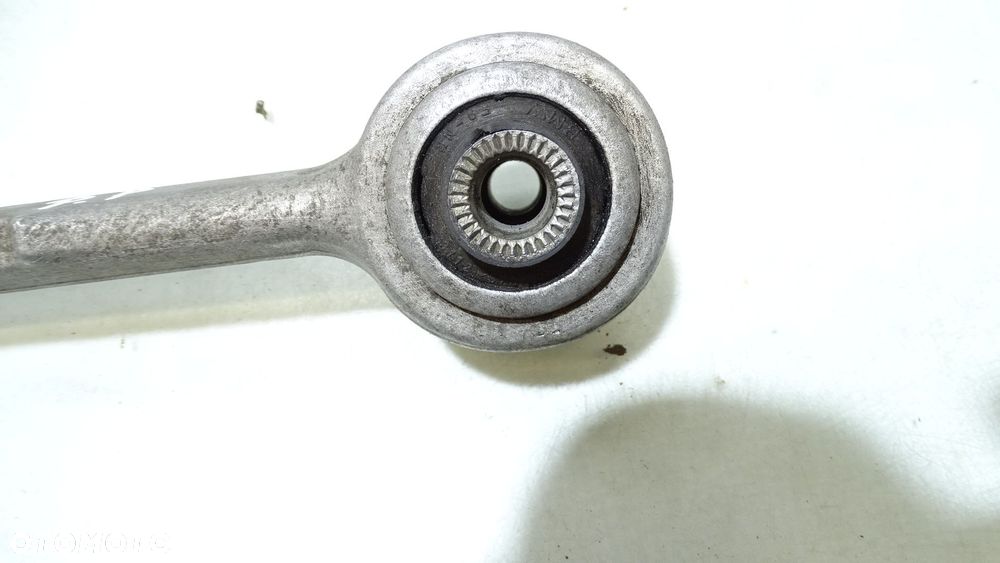WAHACZ PRAWY PRZÓD BMW E81 116i 2.0 - 2