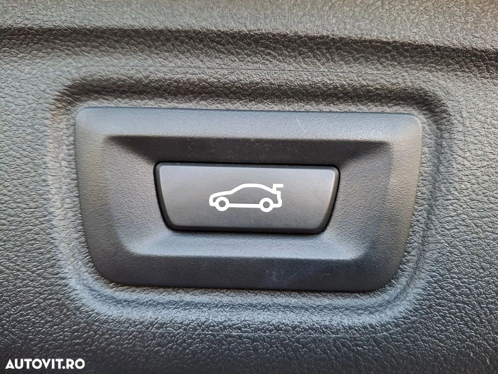 BMW Seria 3 320e xDrive AT PHEV - 26